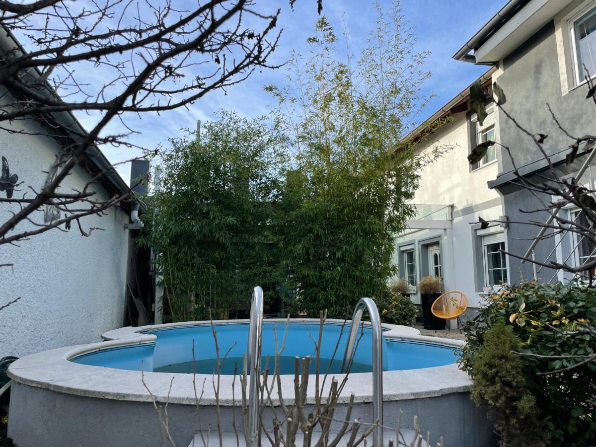 Cheap Outlet Center Apartment With Pool Parndorf Exterior foto