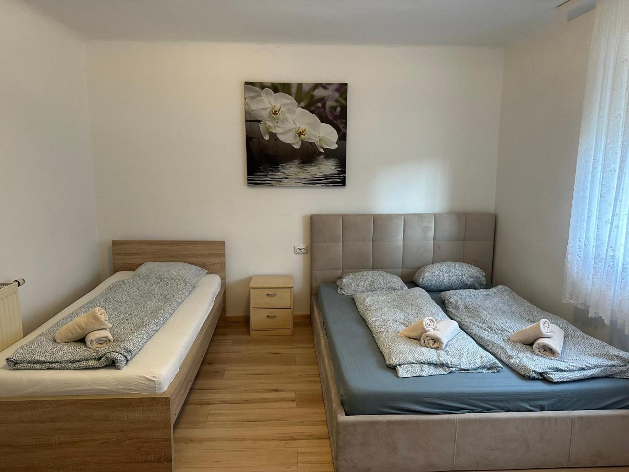 Cheap Outlet Center Apartment With Pool Parndorf Exterior foto